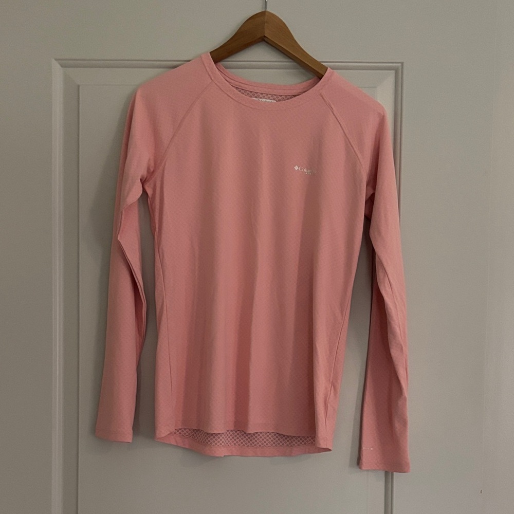 Columbia Women's Soft Pink Long Sleeve Tee